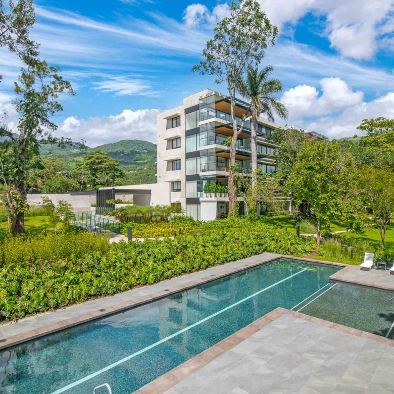 Piscina. Apartamentos en venta en ATTALI, Escazú, San José.