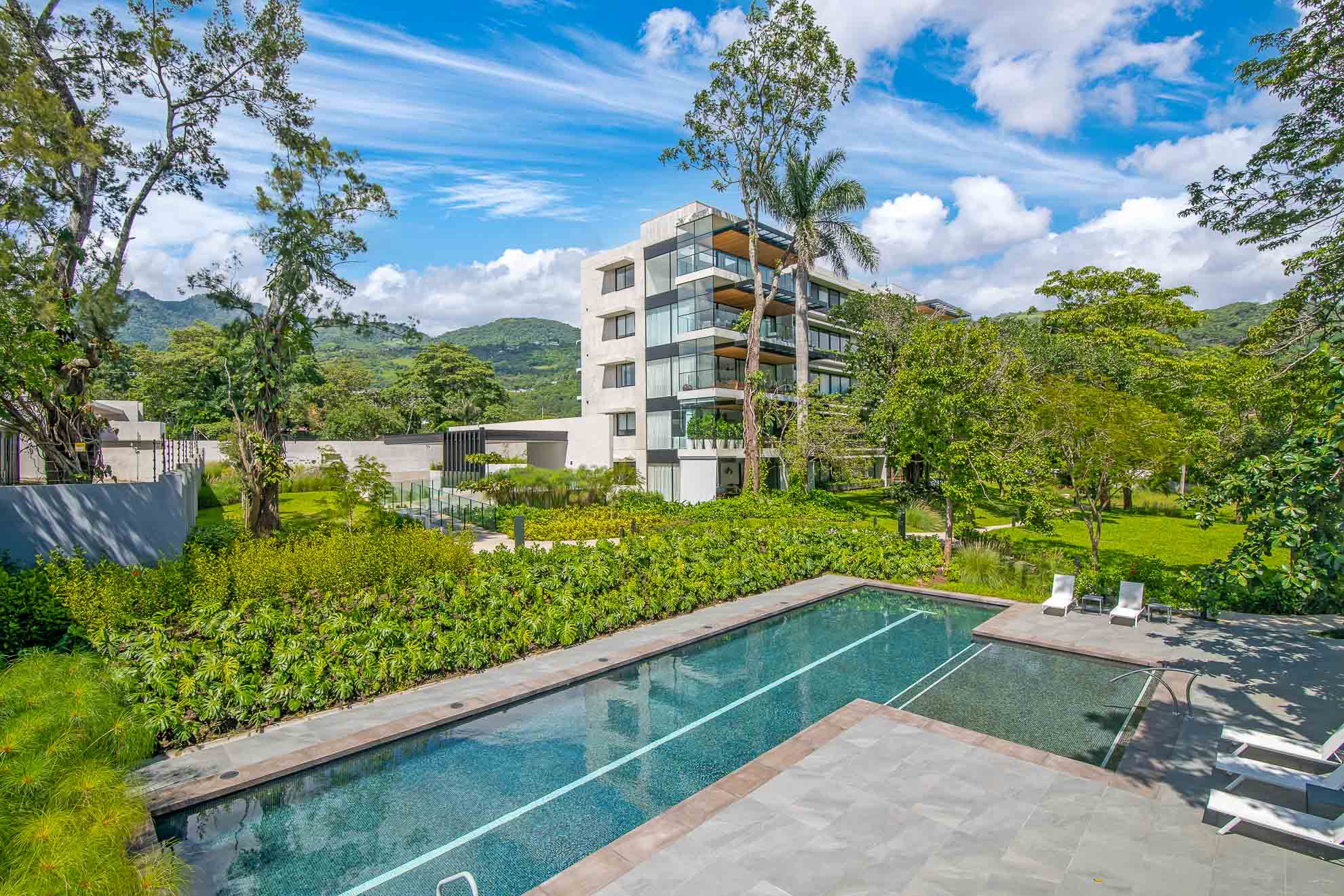 Piscina. Apartamentos en venta en ATTALI, Escazú, San José.