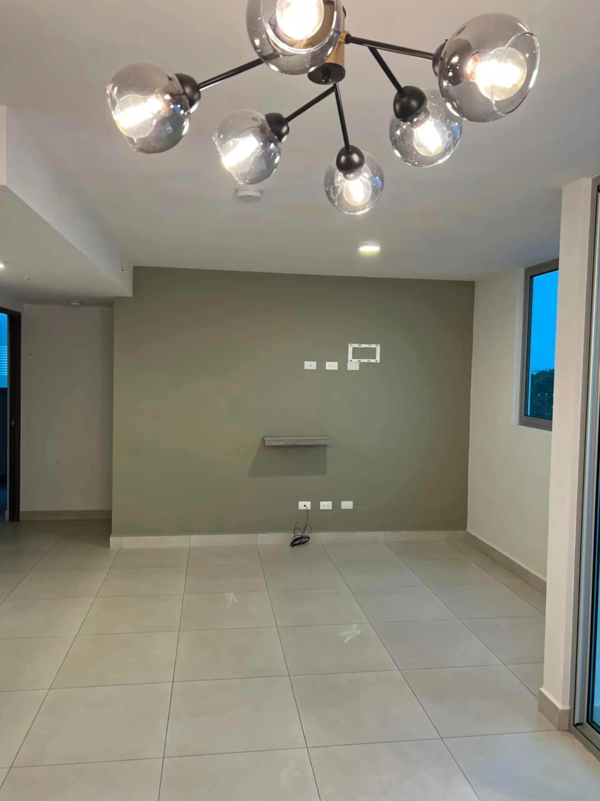 Habitación. Apartamento en alquiler en condominio ALTAMIRA, San Pablo, Heredia.