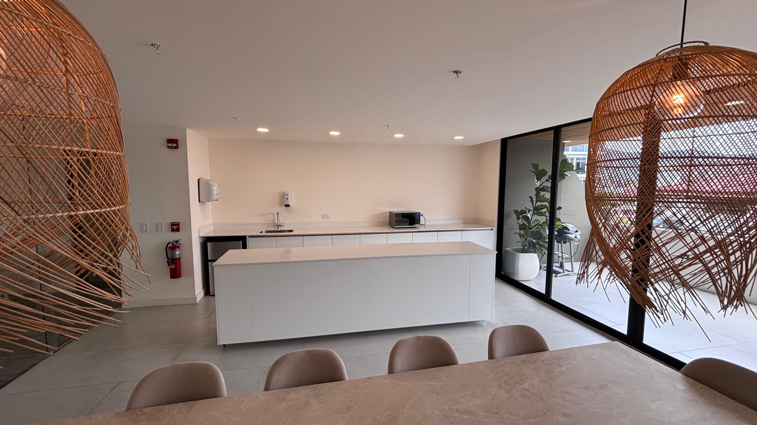 Salón usó múltiple. Apartamentos en alquiler en Alterego Nunciatura, Rohrmoser, San José.