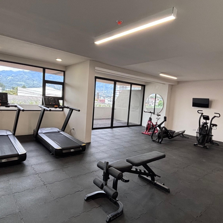 Gym. Apartamentos en venta en Alterego Nunciatura, Rohrmoser, San José.