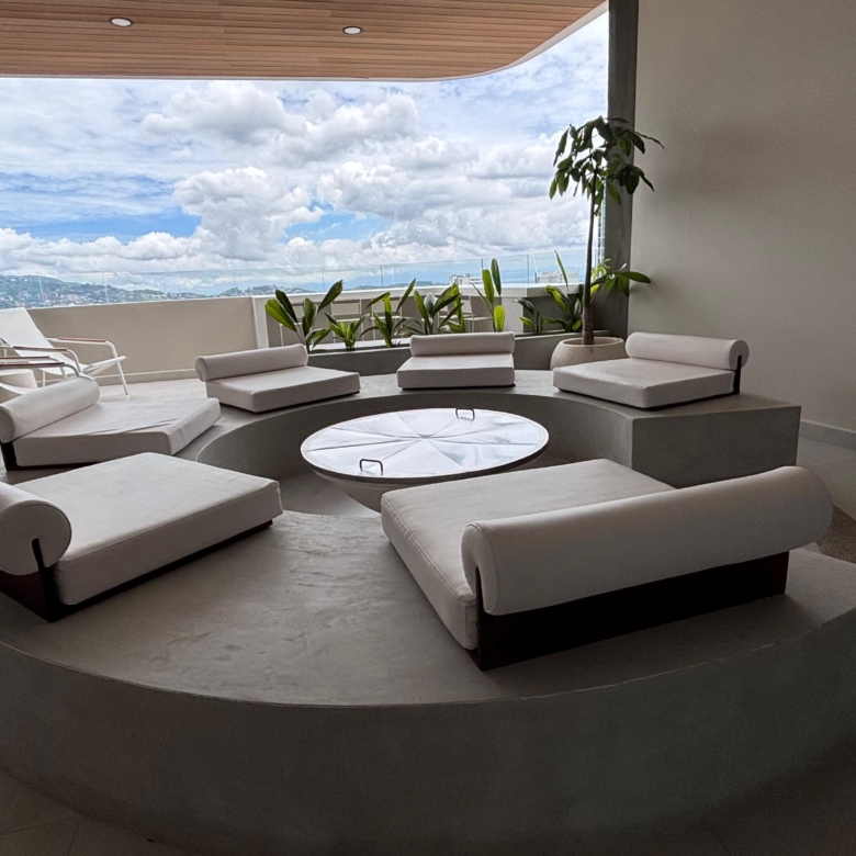 Sunset fire pit. Apartamentos en venta en Alterego Nunciatura, Rohrmoser, San José.