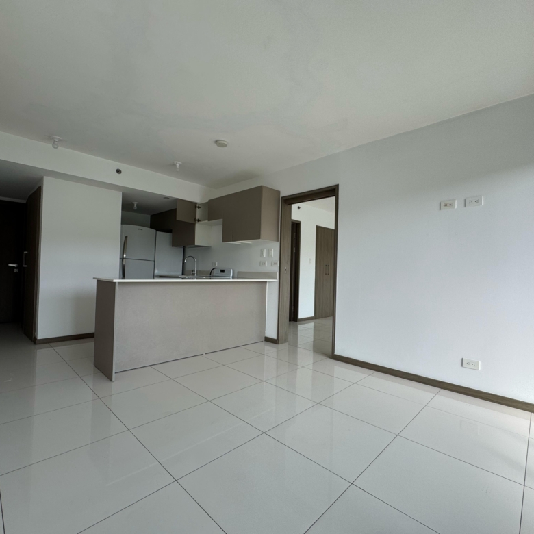 Sala. Apartamentos en venta en Rohrmoser, San José.