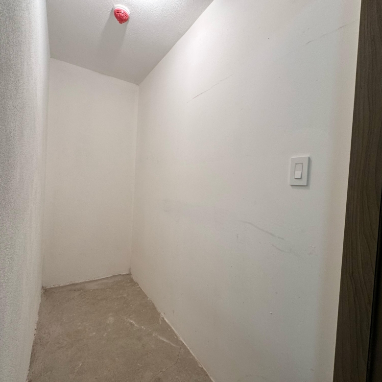 Bodega. Apartamentos en venta en Rohrmoser, San José.