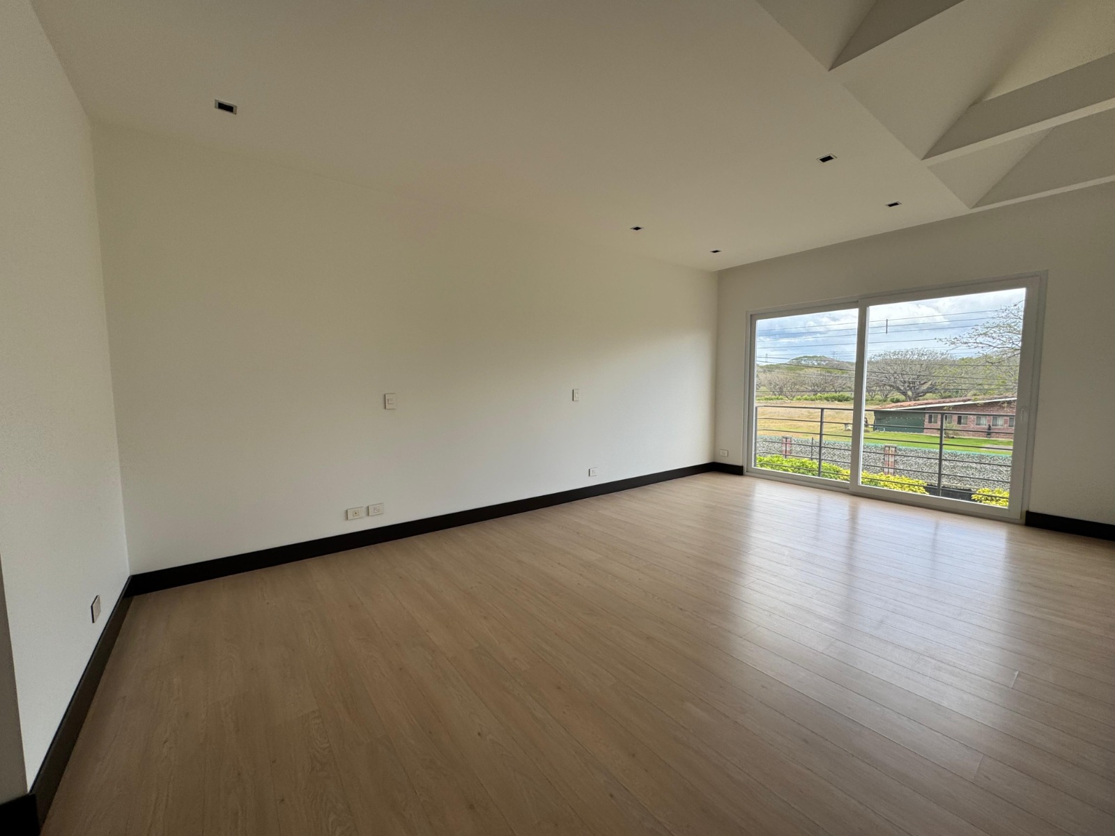 Habitación Principal. Casa en venta en condominio Verdi. Lindora, Santa Ana, San José.