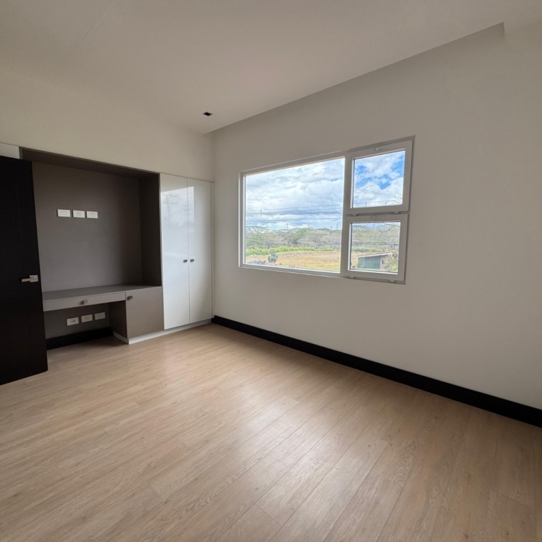 Habitación 2. Casa en venta en condominio Verdi. Lindora, Santa Ana, San José.