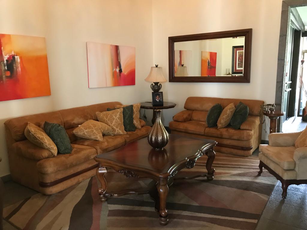Sala. Casa en venta en condominio. La Rivera, Belén, Heredia.