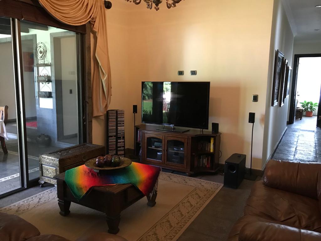 Sala TV. Casa en venta en condominio. La Rivera, Belén, Heredia.