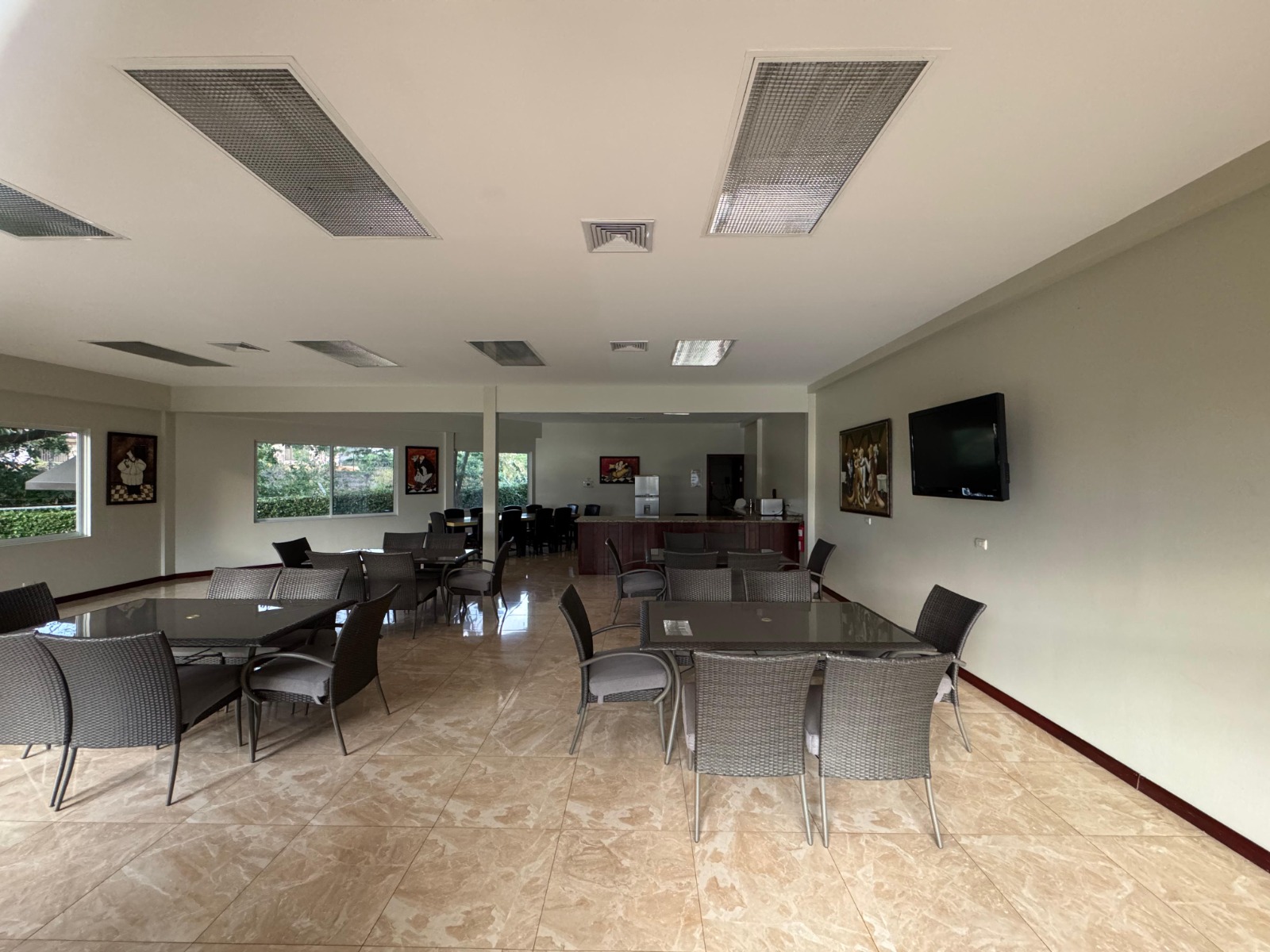 Salón de reuniones. Apartamento en alquiler. San Rafael, Escazú, San José.