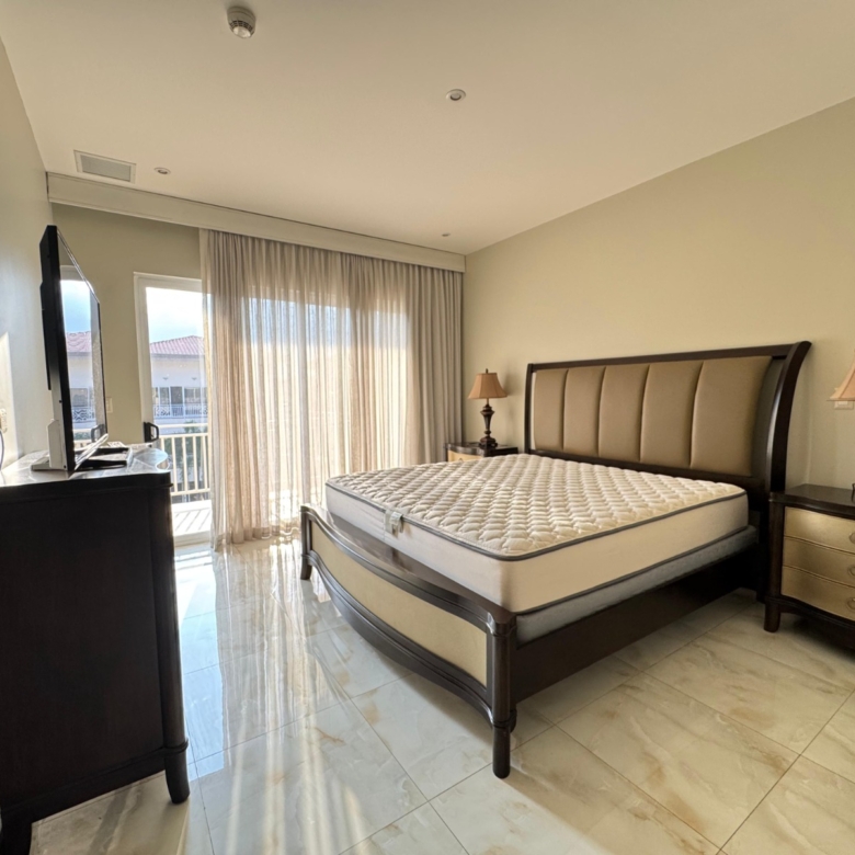 Habitación principal. Apartamento en alquiler. San Rafael, Escazú, San José.
