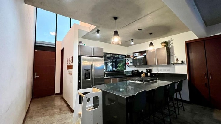 Cocina. Casa en venta en condominio. Río Oro, Santa Ana, San José.
