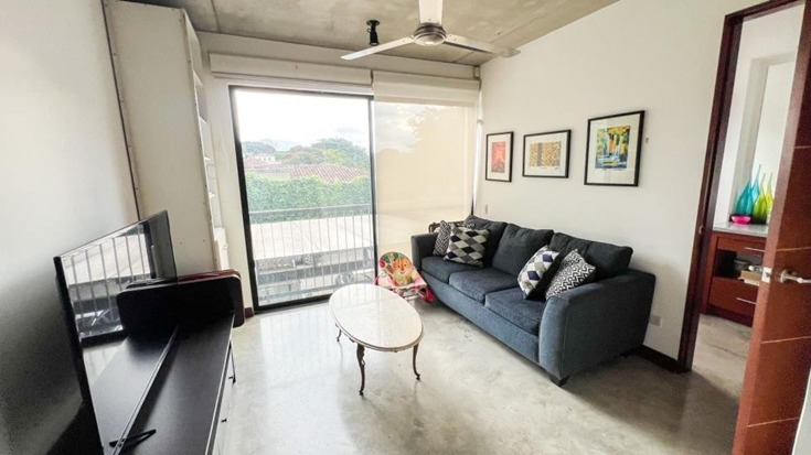 Sala. Casa en venta en condominio. Río Oro, Santa Ana, San José.
